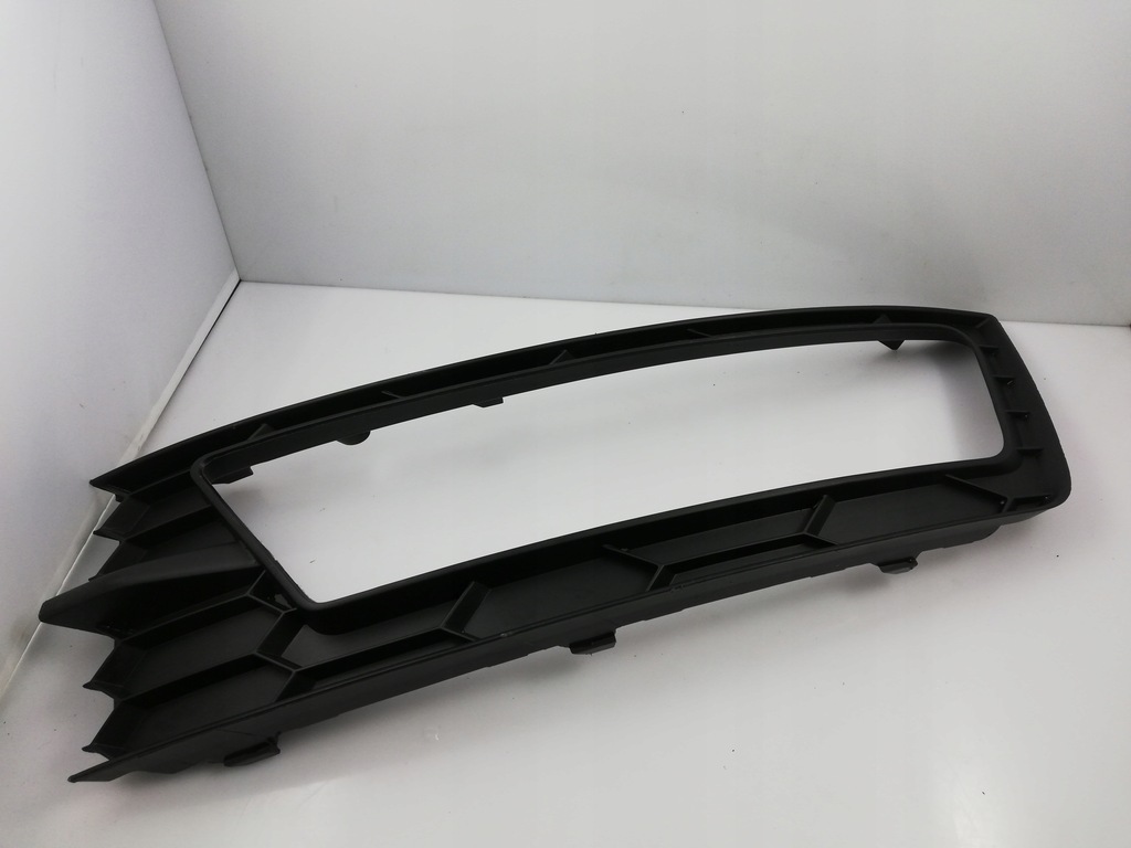 фото №1, Skoda rapid решітка бампера ліва 5ja807681