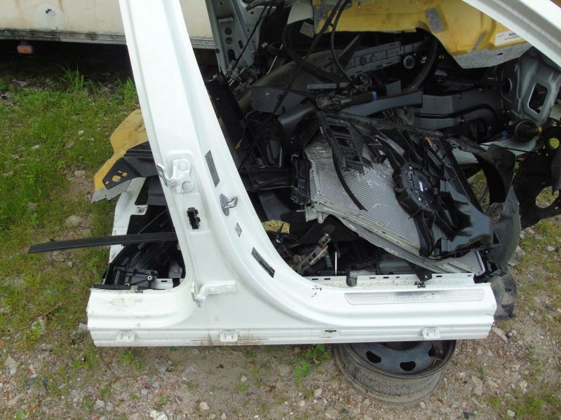 фото №1, Mercedes aklasa w177 блок двигателя порог правый с порог