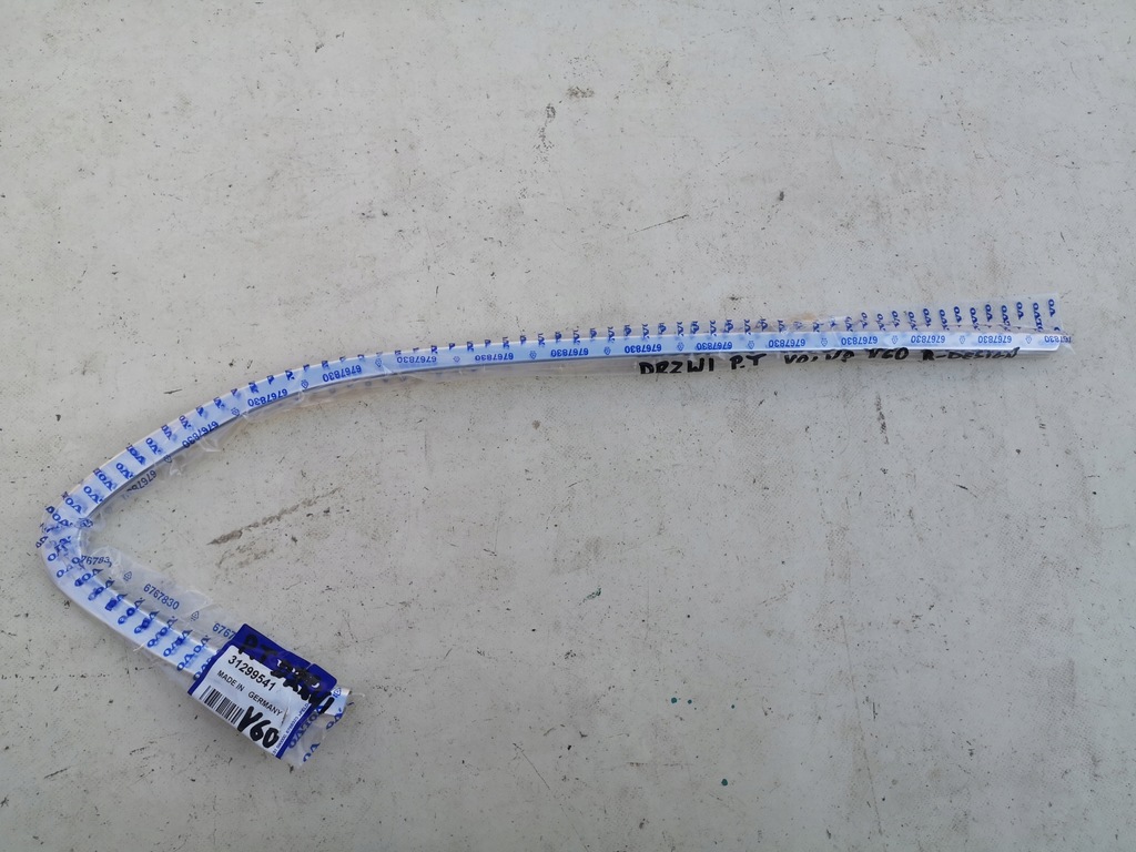 фото №1, Volvo v60 14- молдинг стекло задняя правая 31299541