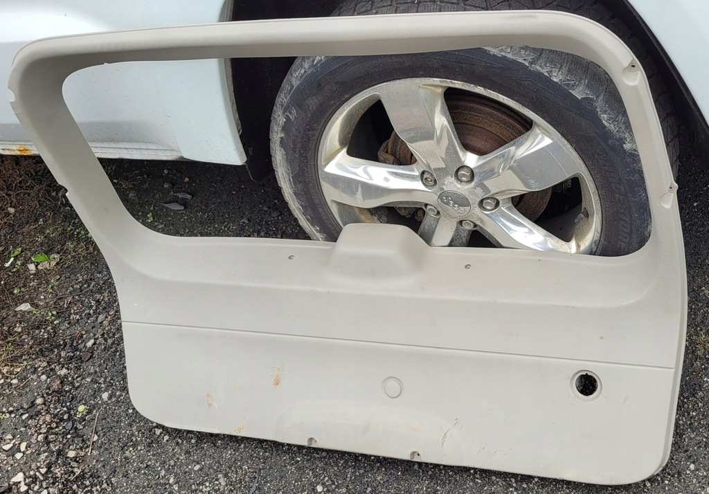 фото №5, Jeep grand cherokee wk оббивка багажника кришки оббивка обшивка кришки ok