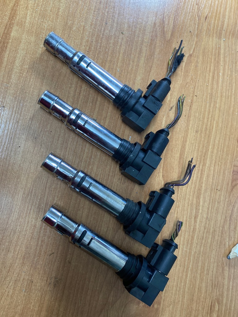 фото №1, Котушка запалювання vw polo 9n r0401s00403 r0401s00400