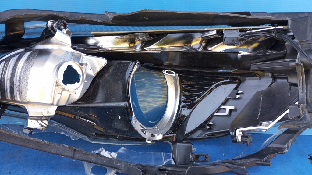 Корпус фара правый  перед led opel astra k v 796.04.000.00 моторчик поворота в Украине