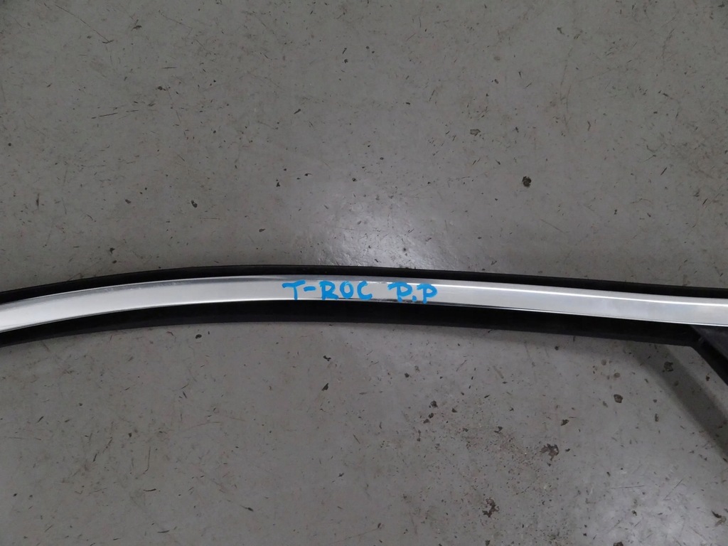 фото №5, Vw t-roc 2021 рамка хром прокладка скло правий перед 2ga837432