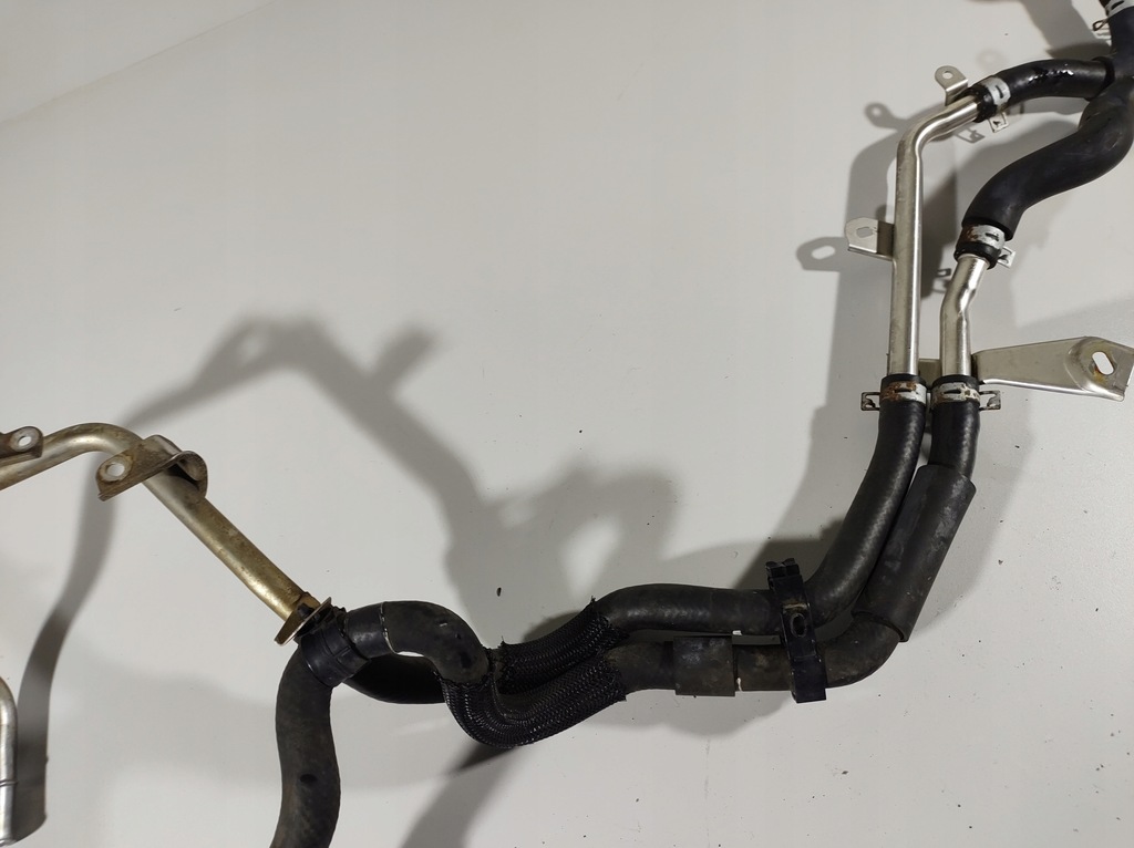 фото №8, Lexus is300h 13r wąż шланг wody