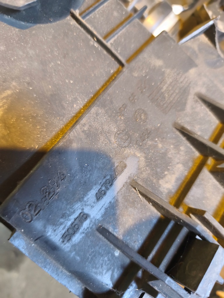 фото №8, Alfa romeo 147 00-04 корпус фільтра повітря витратомір 1.9 jtd