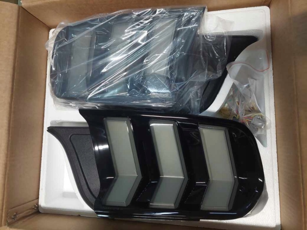 Ford mustang 2015-23 фара фонари задние full led vland тонированные поворотник жёлтый в Украине