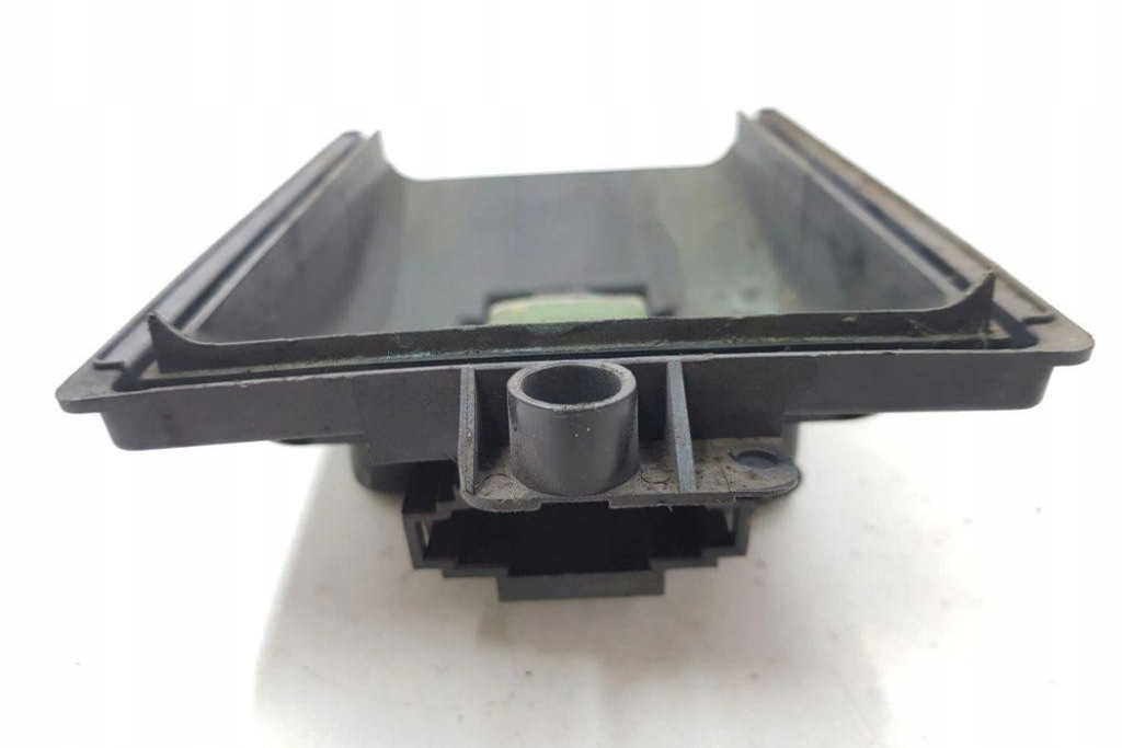 Реле вентилятора радиатора vw golf iv 1j1 1j0819022 1.9l дизель с Разборки