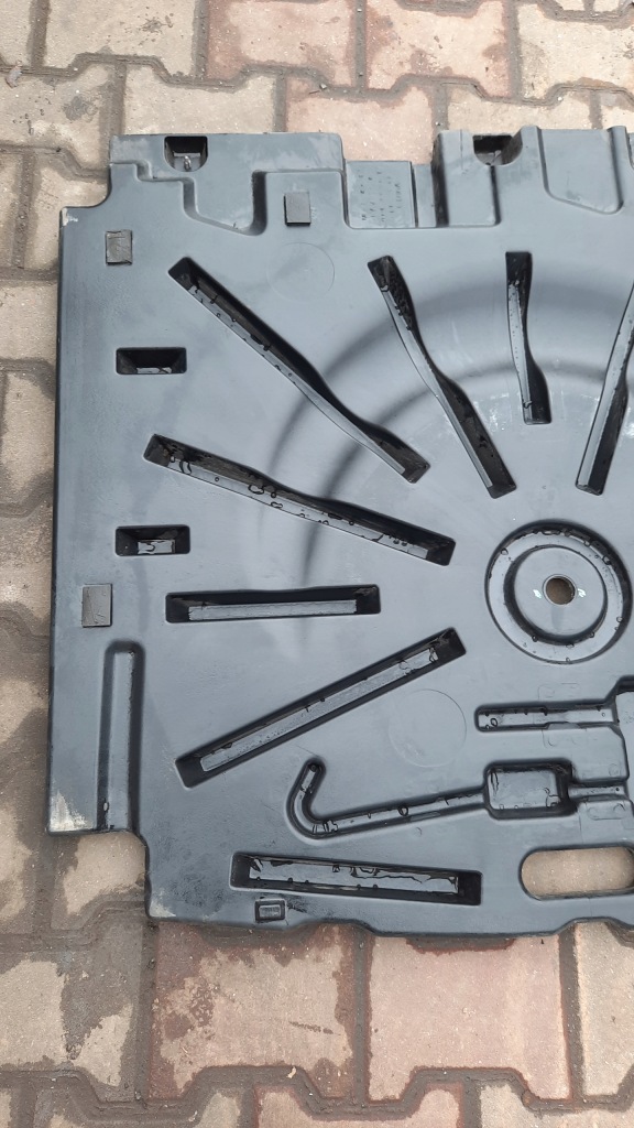 фото №2, Полиця багажника mazda tribute