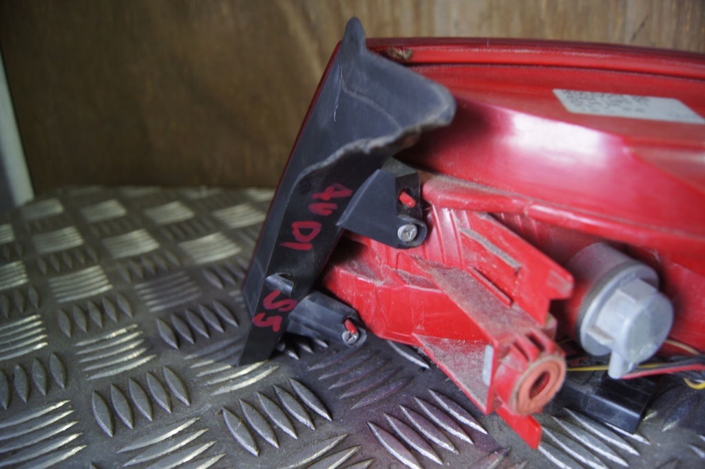 фото №6, Лампа ліва задня audi a5 s5 8t0945095