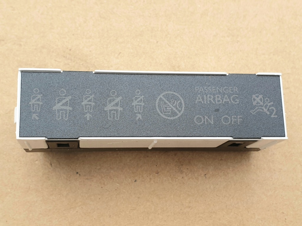 фото №1, Экран дисплей ремней peugeot citroen 9818840980