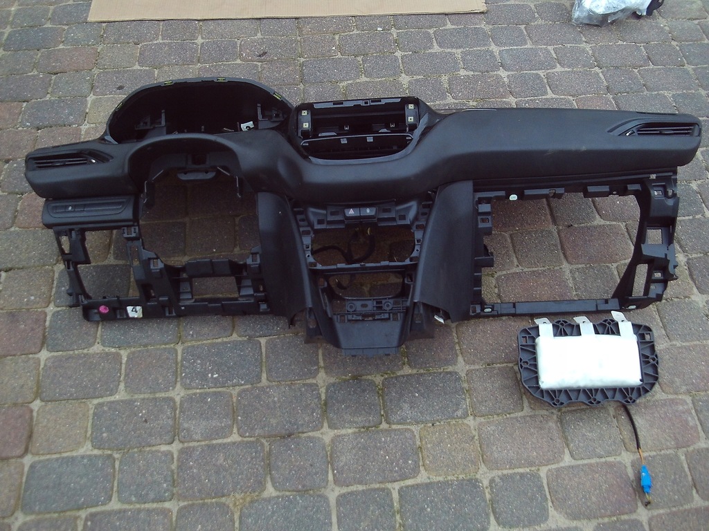 фото №1, Консоль подушка peugeot 208 2008 oryg