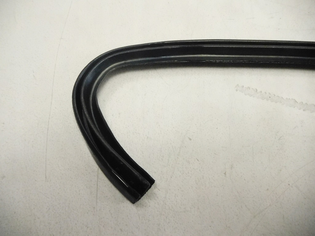 фото №4, Молдинг решётка бампера renault r19 7700824632