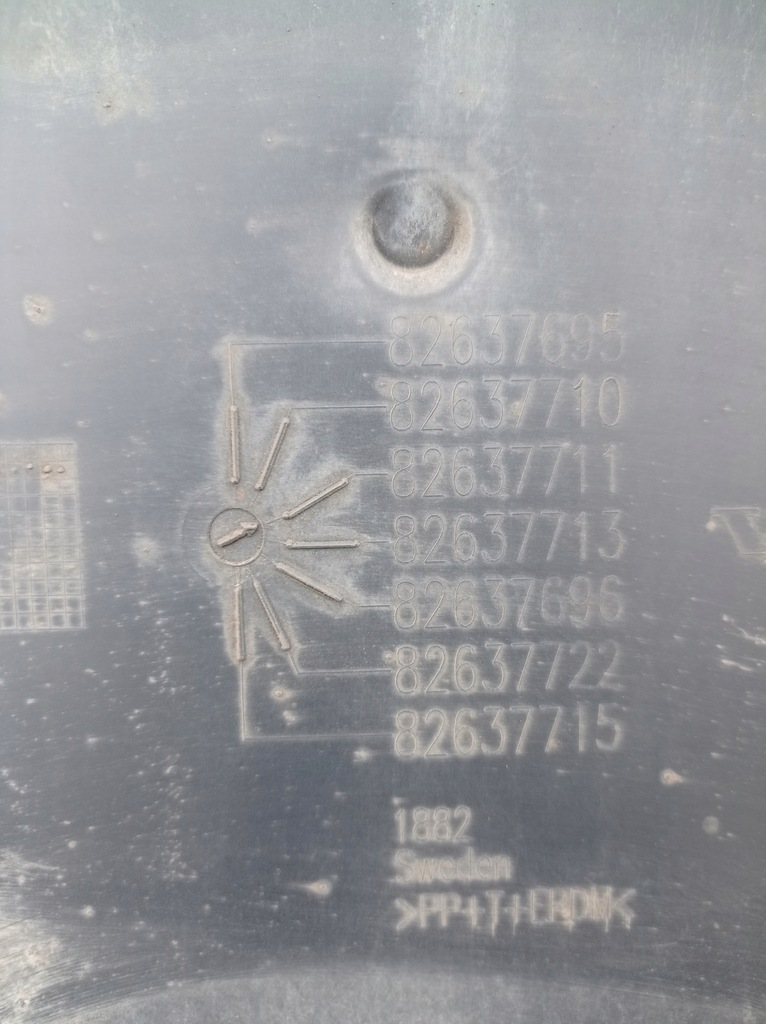 фото №9, Volvo fh4 крыло za колесо правый подкрылок брызговик 82637711