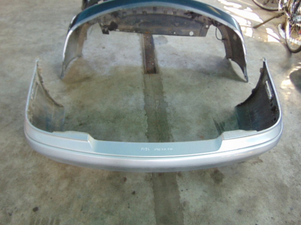 фото №1, Volvo v40 бампер задняя