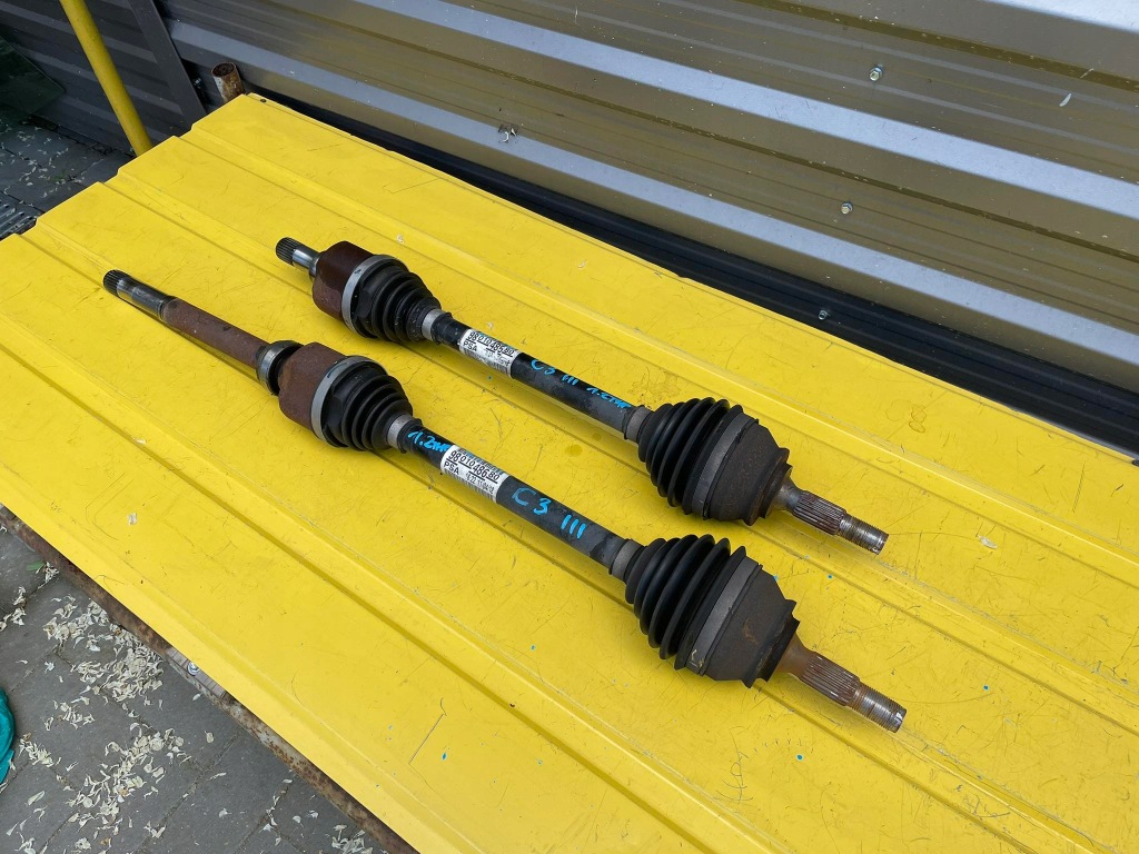 фото №1, Citroen c3 iii приводной вал левая 1.2 9801048580