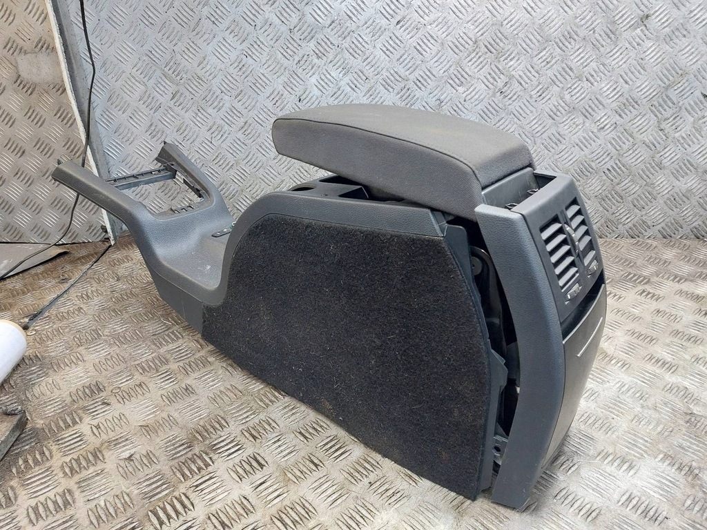 фото №7, Туннель средний подлокотник skoda octavia ii