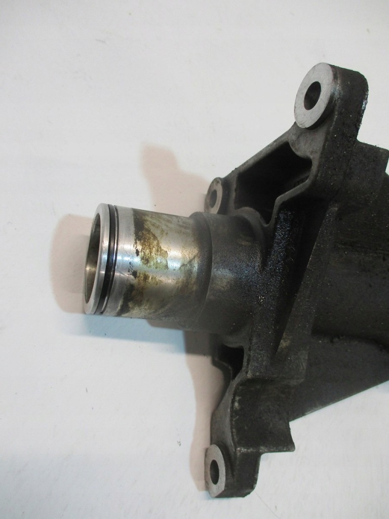 фото №3, Кронштейн опора полуось range rover velar 2,0 hk83-3a040-ab