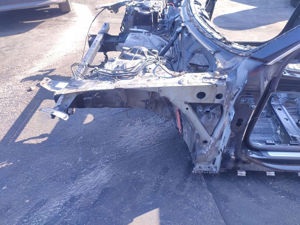 фото №1, Лонжерон левая четверть подкрылок audi a7 4g цвет lz9y