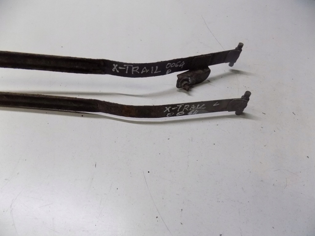 фото №6, Nissan x-trail t30 2.5 кронштейн хомут бака kpl