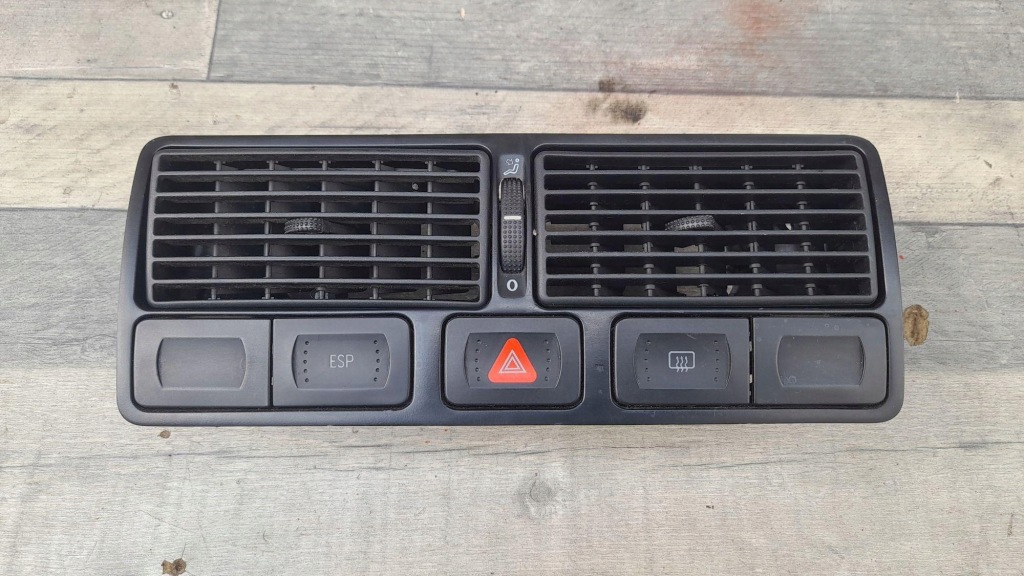 фото №1, Решётка обдув środkowa^^ 1j0819728c