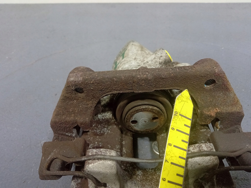 фото №7, Volvo v40 ii суппорт тормозной задняя левый задний скоба 31341230