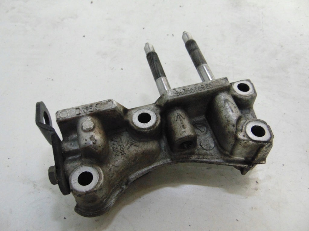 фото №1, Кронштейн кронштейн двигуна citroen c4 aircross 1.6 hdi