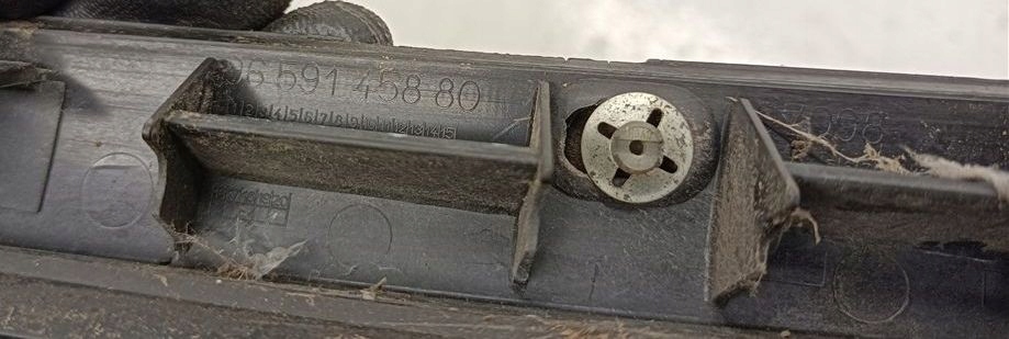 фото №11, Молдинг стекло лобовое правая citroen c5 iii kod eypc 9659145880