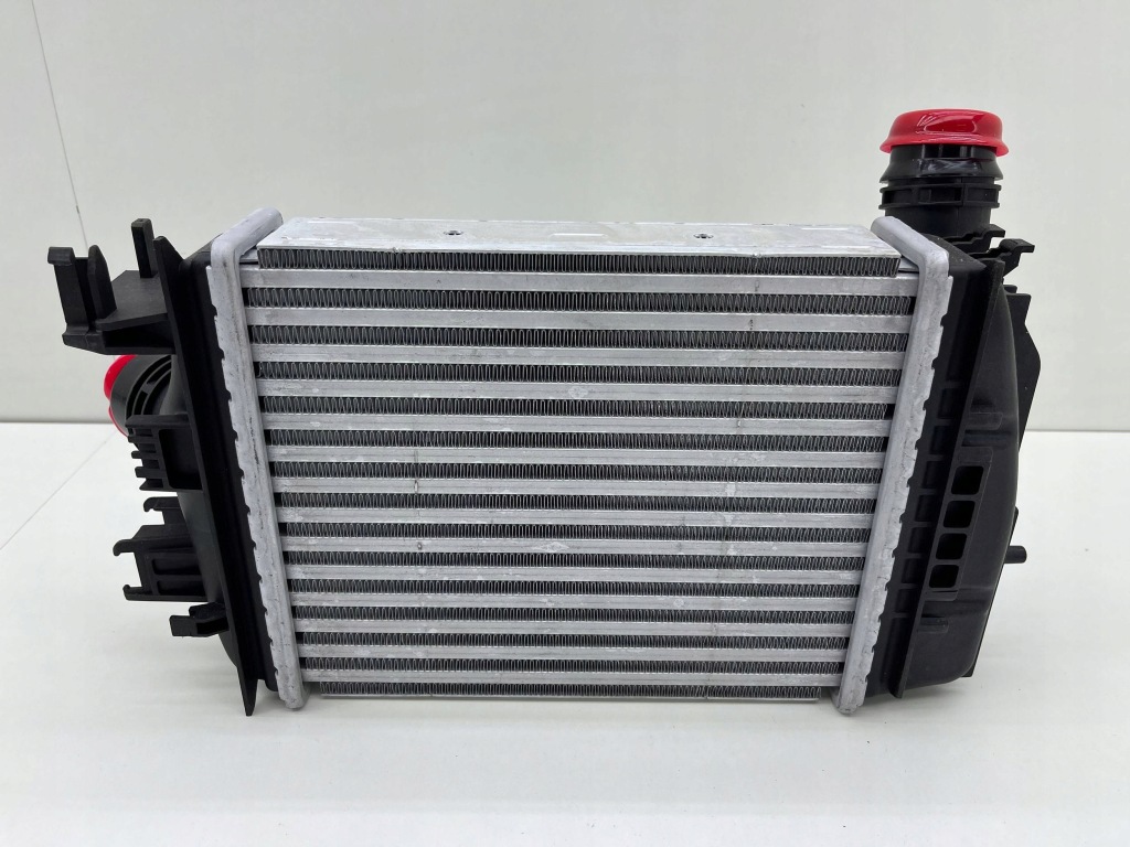 фото №1, Renault clio v радіатор інтеркулер srline 144966668r