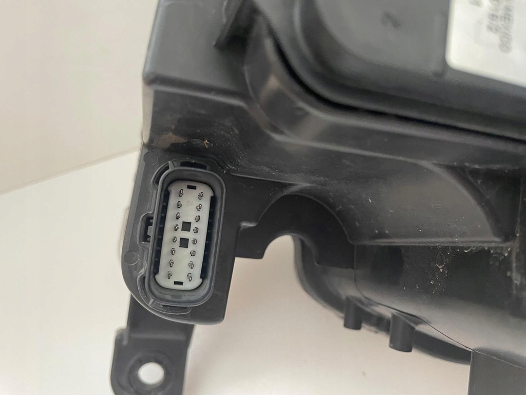 фото №7, Фара правий jeep grand cherokee wk2 ксенон led