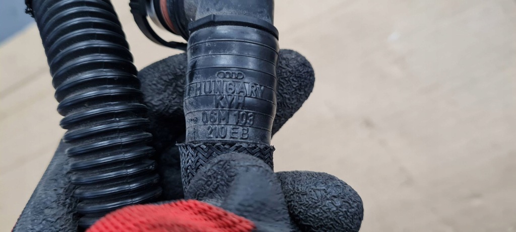 S5 8w a5 шланг вентиляційний двигуна вентиляція картера 3.0 tfsi s4 b9 8w sq5 80a Недорого