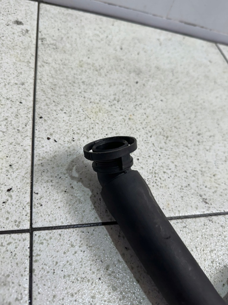 Шланг патрубок труба рідина фільтра компресора mercedes actros mp 4 Доставка