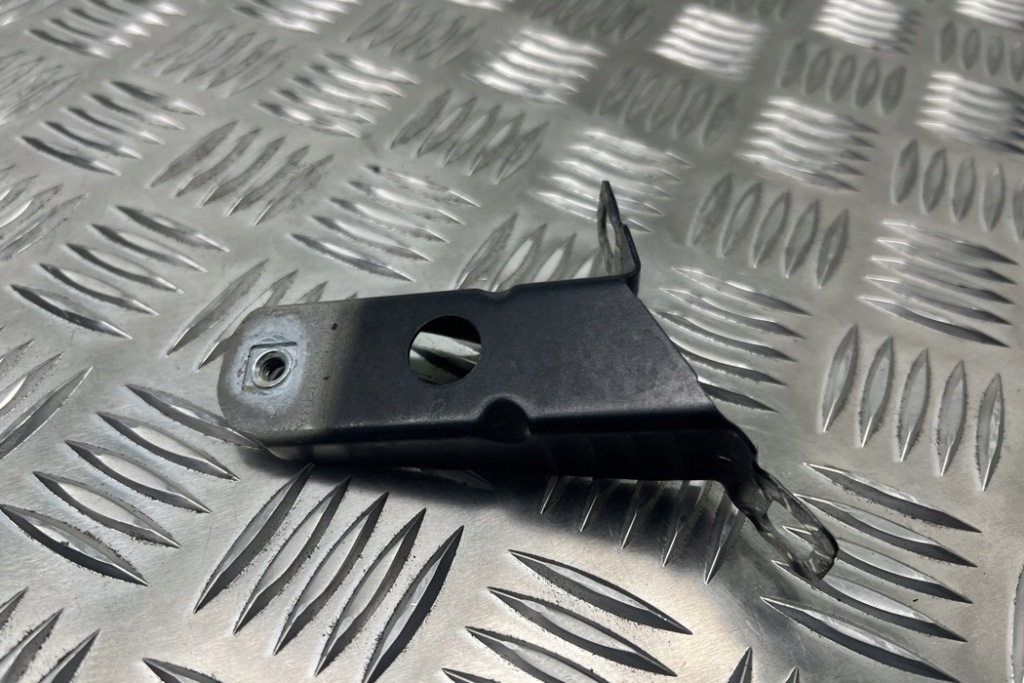 фото №9, Кронштейн передній правого крила bmw 3 f30, f80 7255822 2.0l дизель