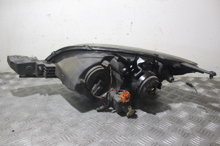 фото №2, Лампа правая передняя mazda 3 i