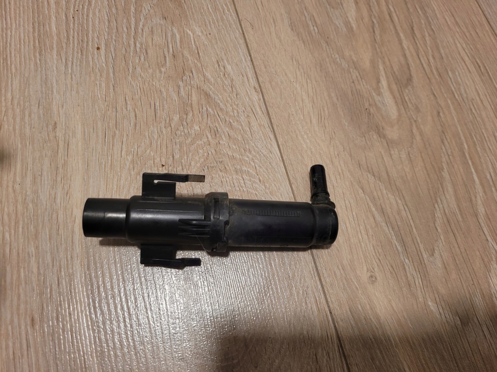 Bmw f07 f10 f11 омыватель лампы насадка помпа левая 7149885, 1300390131 в Украине