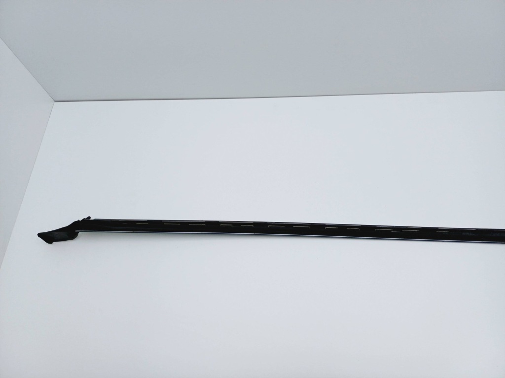 Молдинг стекло лобовое левый перед opel signum lak.z163 000076556 nr205 Киев