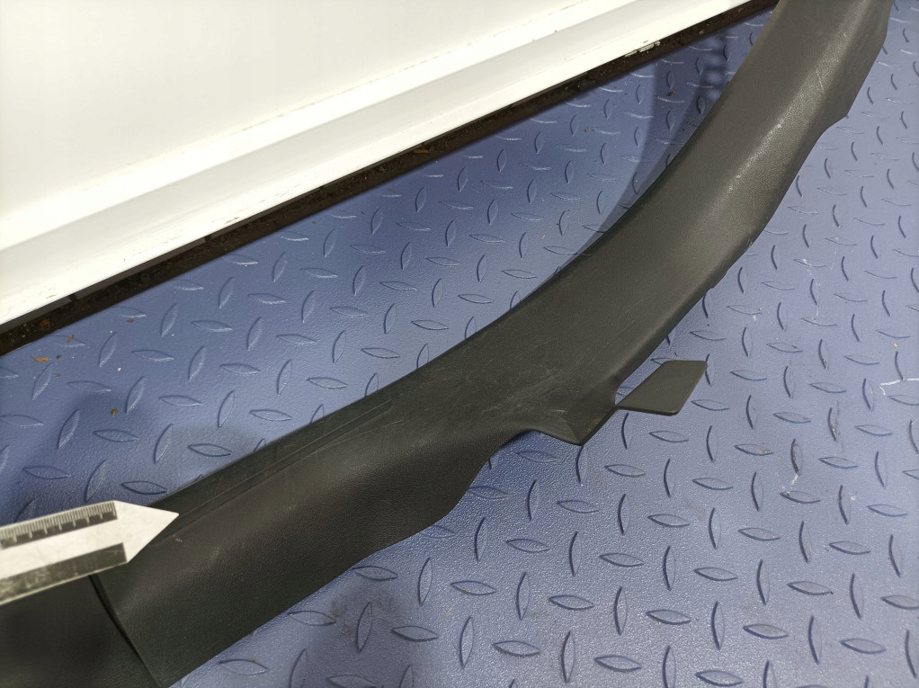 фото №7, Audi a4 b8 kombi avant комплект захист bok правий 8k0867768b