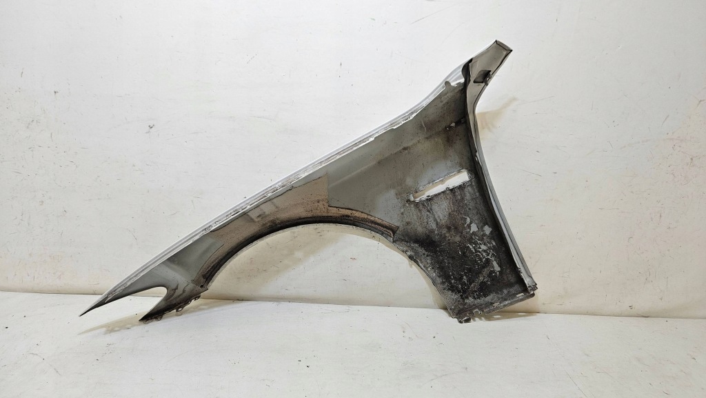 Крыло  правый  перед передний bmw 5 f10 f11 оригинальный Доставка