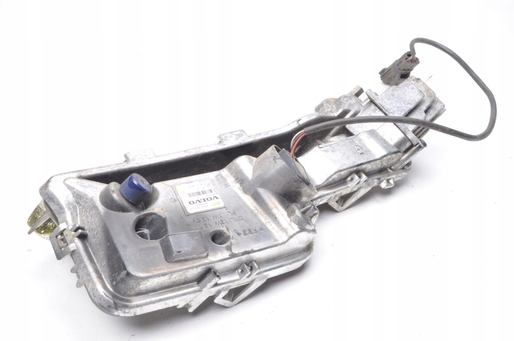 фото №7, Volvo s60 v60 лампа led светодиодная 31353289 левая лампа do движение dziennej lift