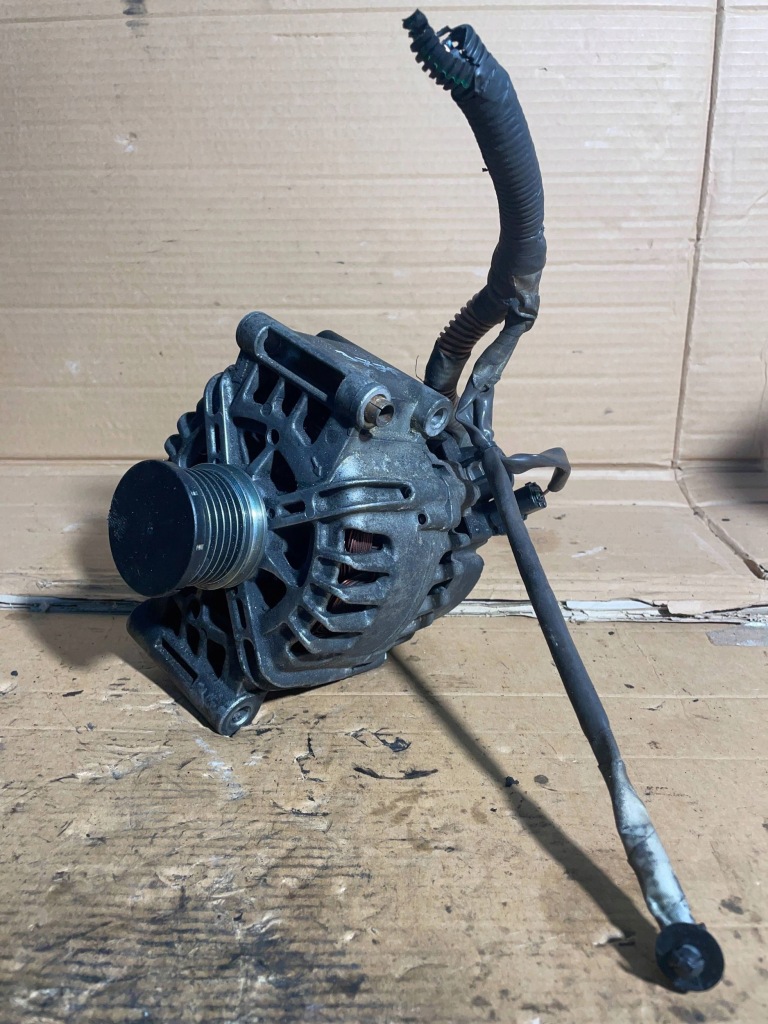 Купить Peugeot 308 sw 2009 генератор