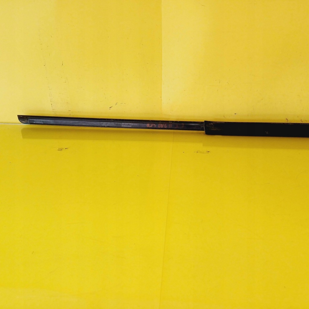 Молдинг ущільнювач лівий задній mercedes benz e w210 седан nr142 Недорого