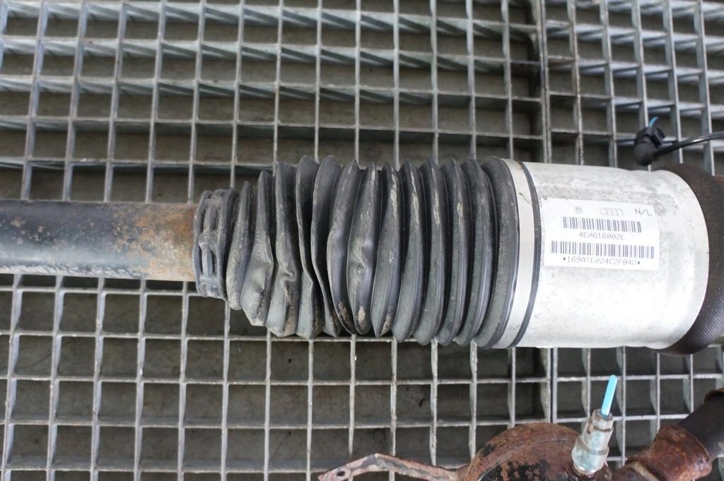 фото №5, Амортизатор пневмоподушка задня лівий audi a8 d3 4.2 tdi