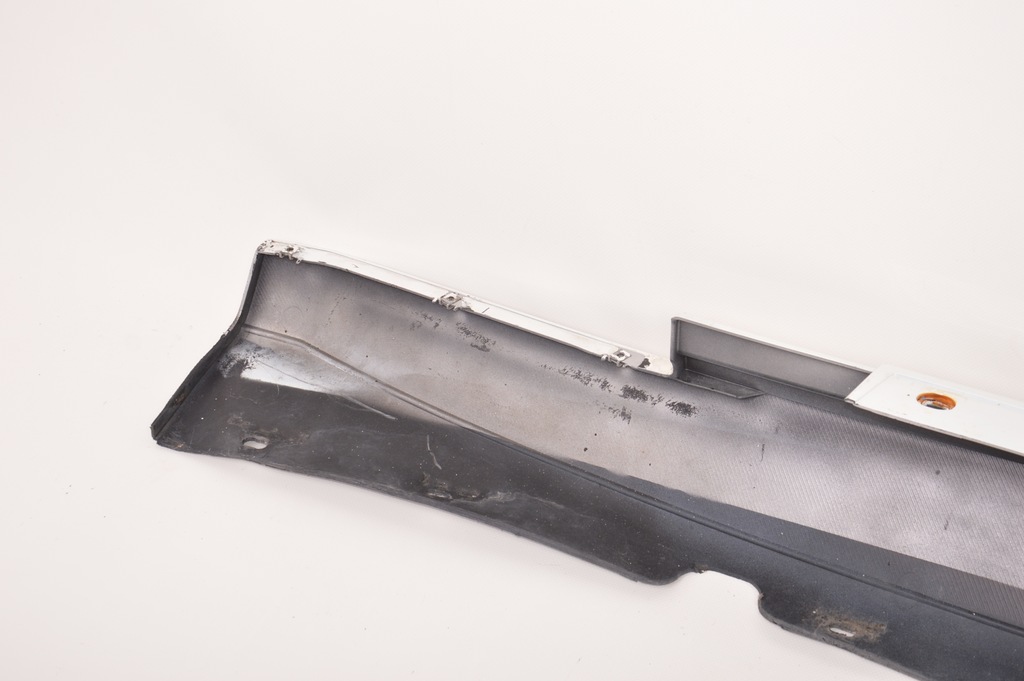 фото №6, Maserati granturismo молдинг накладка порог правая