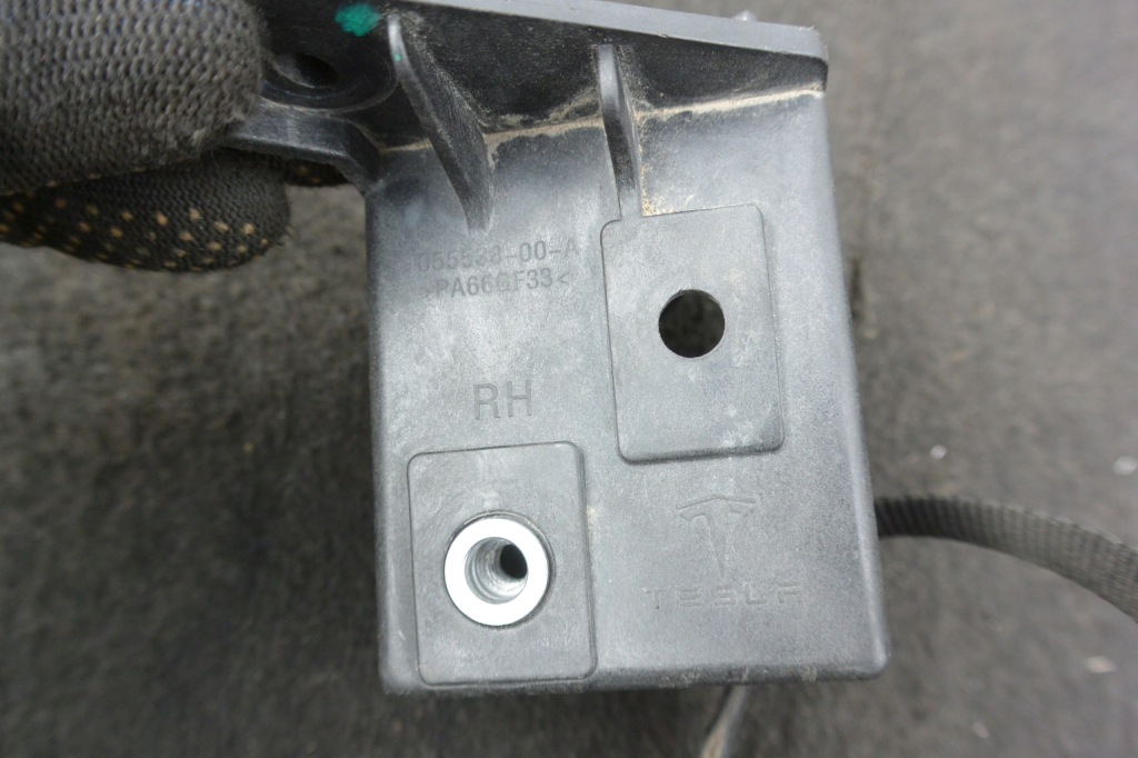 фото №7, Напрямна бампера задня правий лівий tesla model s lift