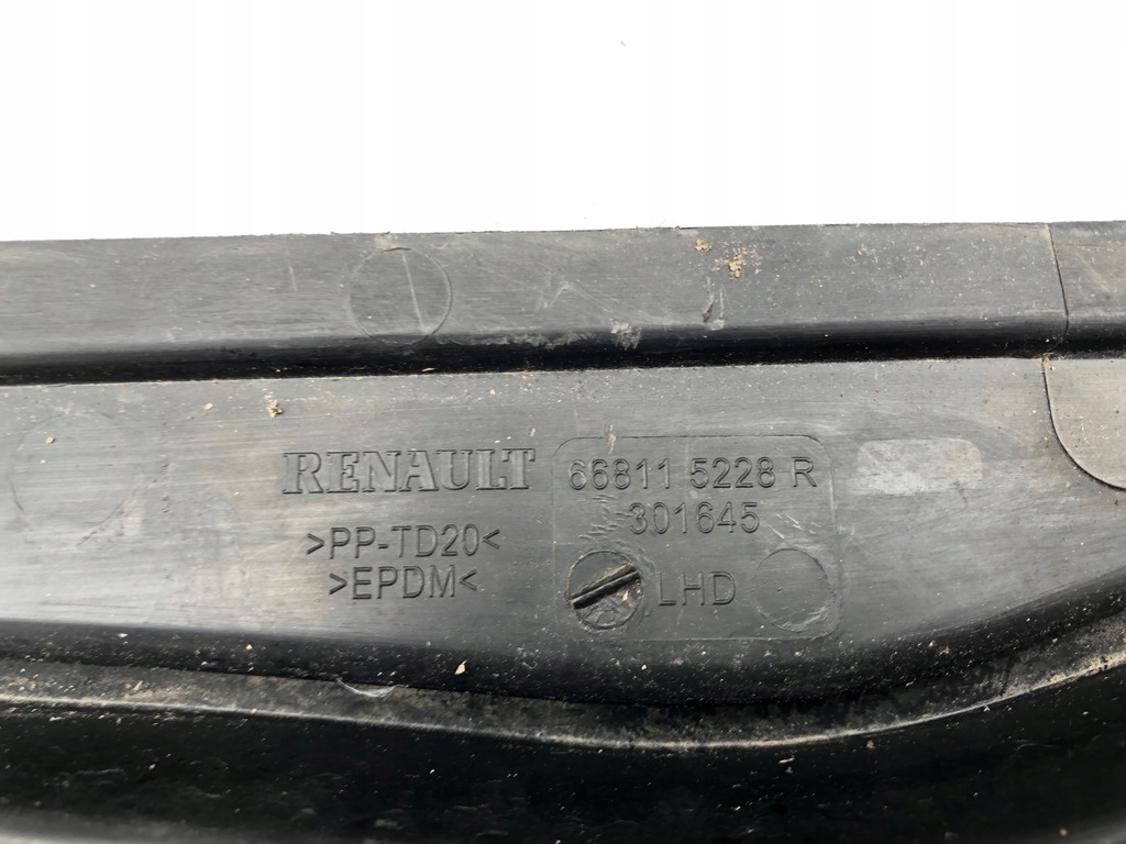 фото №5, Renault clio iv жабо верхний пластик 668115228