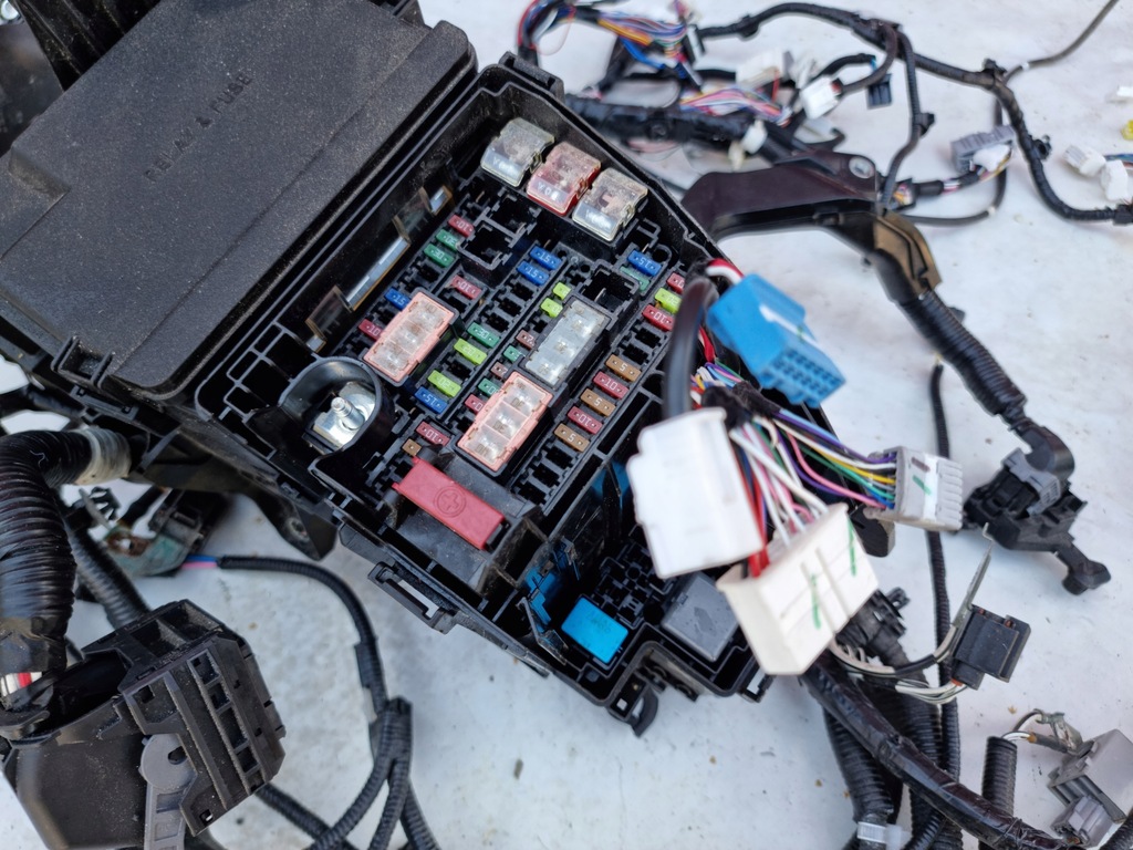 фото №10, Toyota sienna 2.5 hybrid xle жгут электропроводка отсек двигателя 2021-