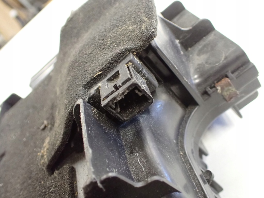 фото №6, Mercedes s-klasa w221 повітропровід низ сидіння