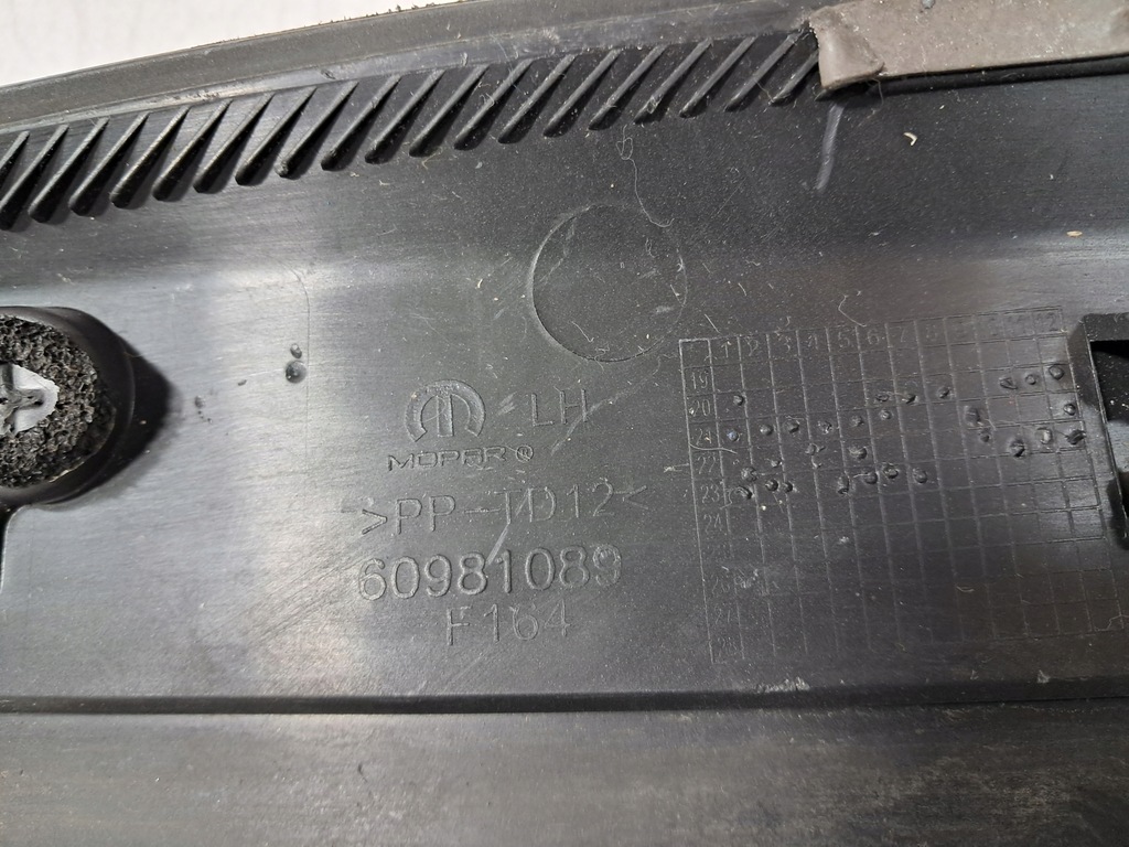 фото №9, Jeep compass ii молдинг накладка крыла левый задняя задняя 60930887