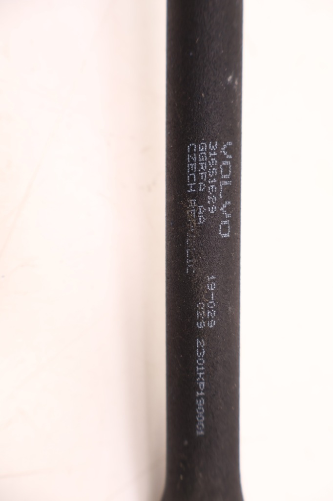 фото №5, Volvo xc60 ii кронштейн поперечина передний правый 31651629