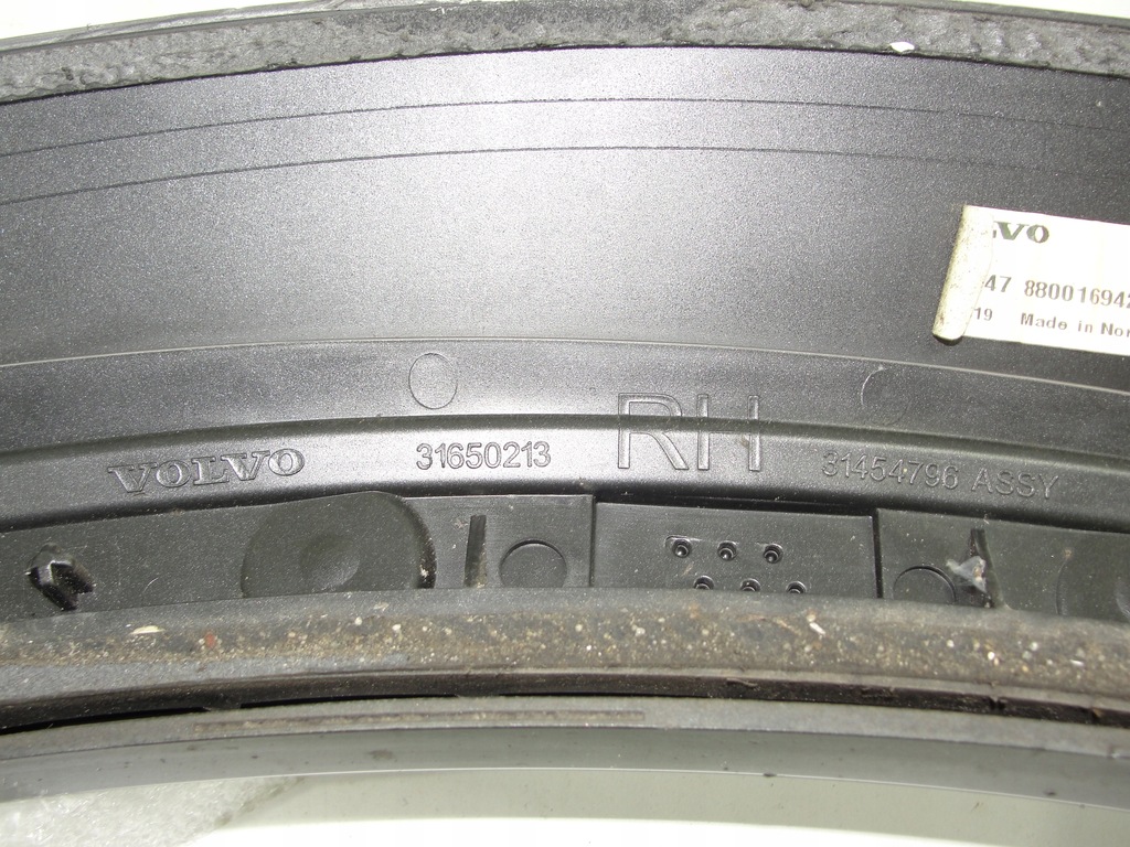 фото №7, Молдинг бампера перед права volvo xc60 r-design