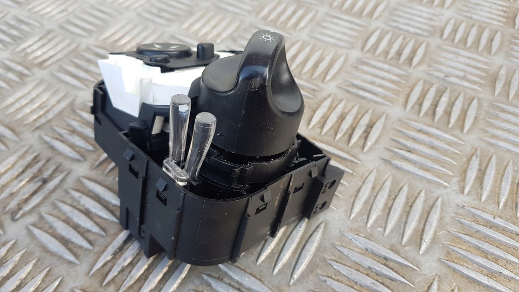 фото №11, Mercedes w203 перемикач світла